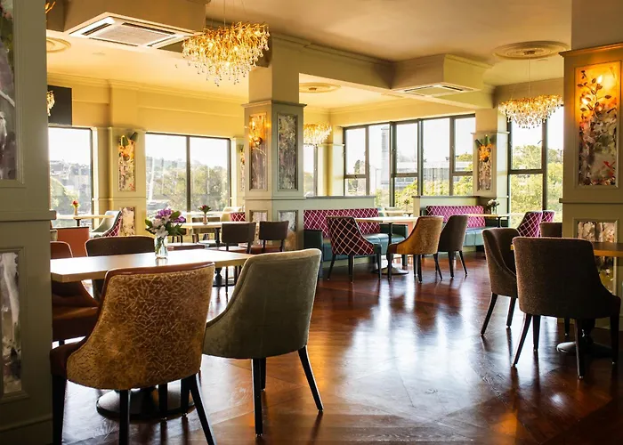 Falls Hotel & Spa